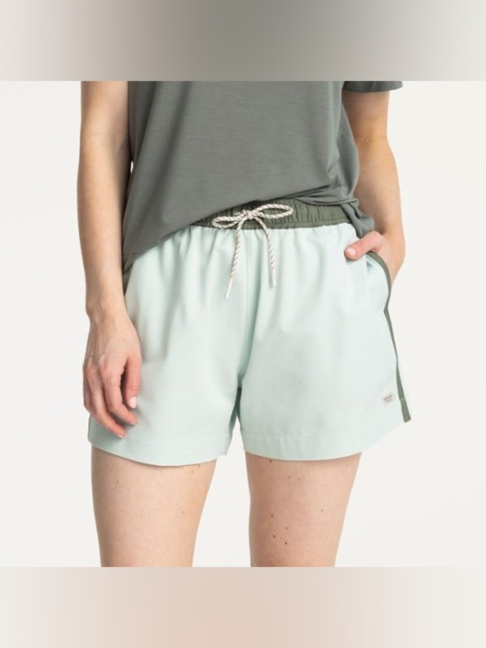 Free Fly Reverb Shorts Women’s Large Surf Spray Green Hybrid Performance Short